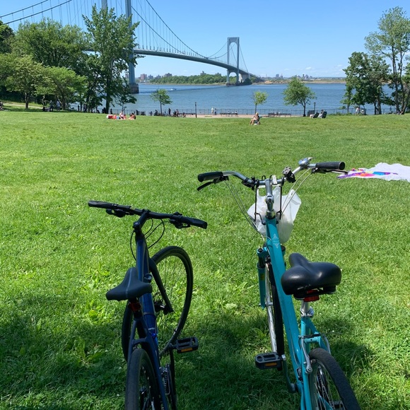 HELLO poshers 🥰 - Picture 2 of 7